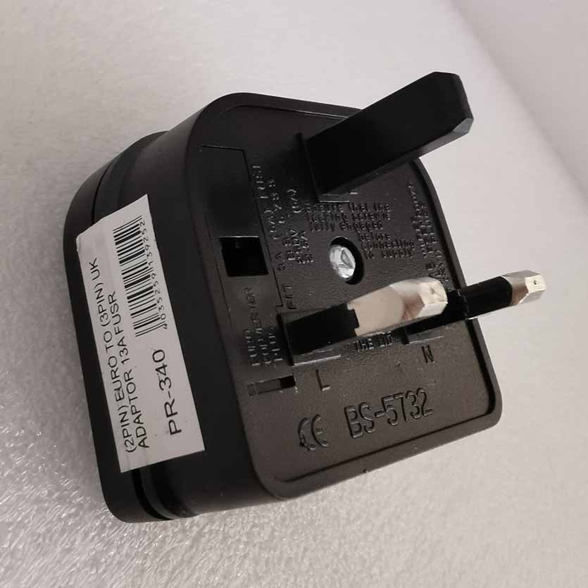 PR-340 ADAPTOR EURO 2PIN TO UK 13A FUSE GR KABEL
